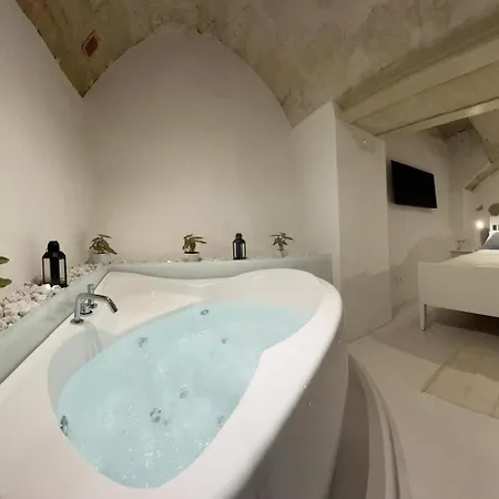 Casa Dei Martiri *