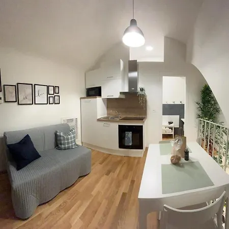 Casa Dei Martiri 住宿加早餐酒店 4*