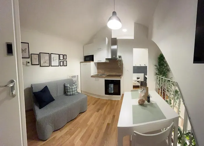 Casa Dei Martiri Bed & Breakfast 4*